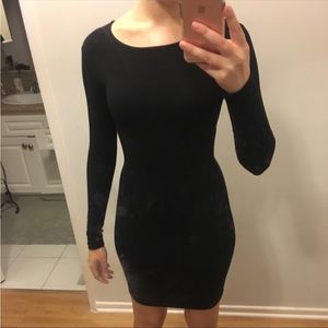 Lulus black body con long sleeved dress